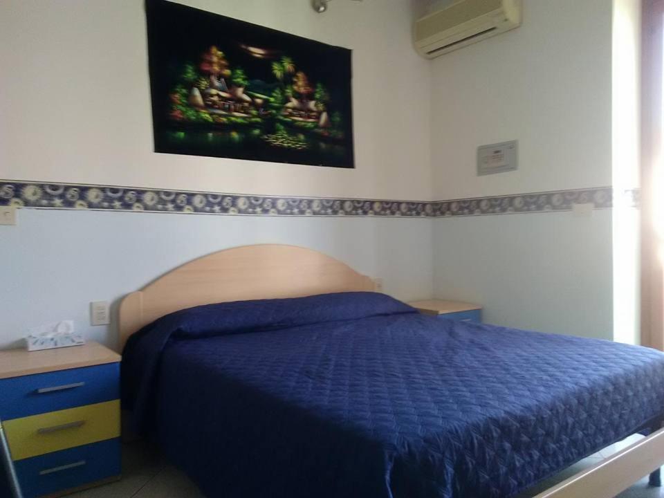 Bed and Breakfast Al Centro Fondi Exterior foto
